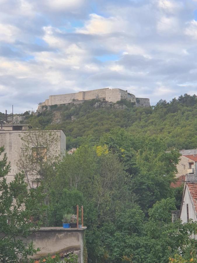 Apartman Noa Knin Exteriér fotografie